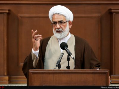 واکنش دادستان کل کشور به اظهارات رییس کانون سردفتران درباره تنظیم سند رسمی خودرو:این آقای محترم خودش می‌داند که قانون الزام نکرده است!