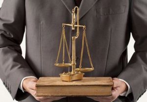 وکالت؛ شغل یا حرفه؟