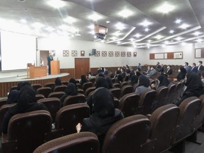در نشست مدیران کانون وکلای گلستان با کارآموزان مطرح شد: حفظ انسجام وکلا برای برون رفت از مشکلات ضروری است/استقلال وکیل در گرو استقلال نهاد وکالت است