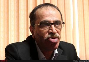 وکیل نوروزی: گرداندن افراد به عنوان اراذل و اوباش خلاف قانون و خلاف شأن انسانی افراد است/جامعه ایران جامعه‌ای جرم‌زا است