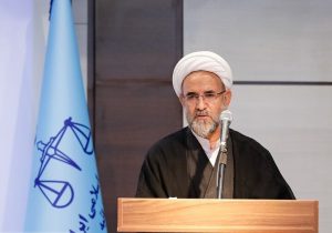 رئیس دیوان عدالت اداری:شأن قضاوت باید حفظ شود و مسئولان قوه قضاییه هم باید مطالبه‌گر این مهم باشند و در حفظ این جایگاه کوشا باشند/جای مطالبه‌گری در کف خیابان نیست