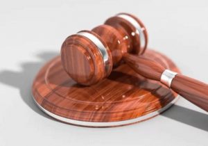 رای هیات عمومی دیوان عدالت اداری درباره وضعیت مستمری زوجه پس از فوت شوهر دوم