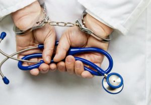 ۴۴ درصد پرونده‌ها منجر به محکومیت کادر درمان/متخصصان زنان در صدر شکایات مردم