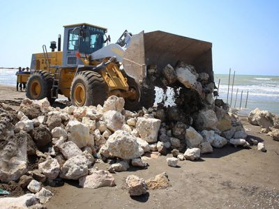 ۶۴۰ هزار متر از سواحل گیلان رفع تصرف شد