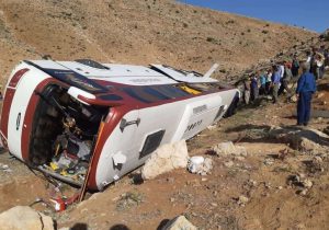 عضو کمیسیون پیشگیری از تخلفات انتظامی مرکز وکلای قوه قضاییه: عدم ابلاغ تصمیم مرجع قضایی در پرونده ی حادثه ی اتوبوس خبرنگاران، تخلف انتظامی است