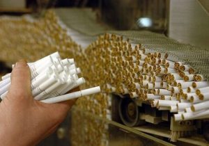 مخالفت با افزایش قیمت سیگار حاشیه ساز شد