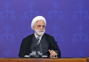 حجت‌الاسلام والمسلمین محسنی اژه‌ای:دادستان انتظامی قضات نظارت بیشتری بر قرارهای صادره از ناحیه بازپرس‌ها  دادیارها داشته باشد/مسئولان و کارکنان دستگاه قضایی در نهایت احترام با مراجعان مواجه شوند