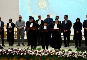 آیین تحلیف کارآموزان وکالت کانون وکلاى دادگسترى البرز برگزار شد/رئیس کانون وکلای دادگستری البرز:  صبوری لازمه شغل وکالت است و قسمت مهم حرفه وکالت آنجاست که نتیجه کار عموماً غیر قابل پیش بینی است/  جعفر کوشا، رئیس اسکودا:  در روزهایی که از هر سویی تیری به سوی نهاد وکالت روانه می‌شود، پایبندی به آرمان استقلال و ایستادگی بر این اصل، اهمیتی مضاعف دارد