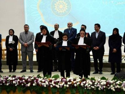 آیین تحلیف کارآموزان وکالت کانون وکلاى دادگسترى البرز برگزار شد/رئیس کانون وکلای دادگستری البرز:  صبوری لازمه شغل وکالت است و قسمت مهم حرفه وکالت آنجاست که نتیجه کار عموماً غیر قابل پیش بینی است/  جعفر کوشا، رئیس اسکودا:  در روزهایی که از هر سویی تیری به سوی نهاد وکالت روانه می‌شود، پایبندی به آرمان استقلال و ایستادگی بر این اصل، اهمیتی مضاعف دارد