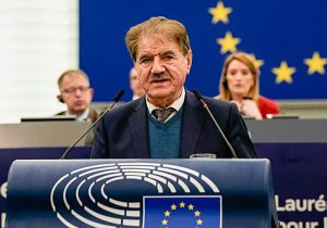 یادداشت/ صالح نیک بخت، حقوقدان: به مناسبت روز کارگر و معلم