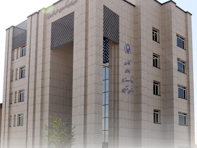 تسهیل ورود اعضای کانون وکلای قزوین به محاکم قضایی بدون نیاز به تفتیش بدنی و منع به همراه داشتن تلفن همراه