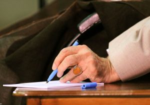 به‌مناسبت میلاد پیامبر اعظم (ص) و امام جعفر صادق(ع) انجام شد؛ موافقت رهبر انقلاب با شرایط و ضوابط عفو و تخفیف مجازات محکومان دادگاه‌ها