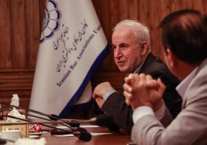 کوچکی‌نژاد: نمایندگان باید از کانون وکلا مشاوره بگیرند؛ ما آمادگی داریم در تصمیم‌گیری‌ها نظر کانون‌ها را نیز ملاک قرار دهیم