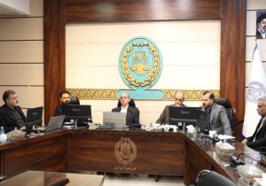 در نشست نقد و بررسی سامانه شفافیت عملکرد وکلا در کانون وکلای خراسان مطرح شد؛ شفافیت یک فضیلت حکمرانی است و مخاطب آن، نهادهای دارای قدرت و حاکمیت هستند
