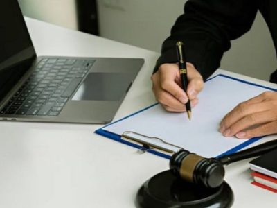 لوله‌بازکنی یا وکالت دادگستری؟   