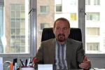 یک وکیل دادگستری: امروزه وکلا با انواع مشکلات در محیط‌های قضایی و همچنین فشارهای ساختاری و صنفی مواجهند/ بحران‌های معیشتی وکلای جوان و کارآموزان را تحت فشار قرار داده